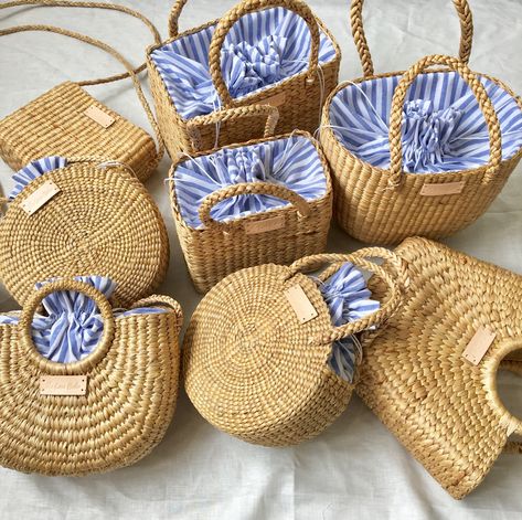 Water Hyacinth Products, Cane Bags, Diy Crochet Basket, Water Hyacinth Basket, Embroidered Clutch Bag, Basket Bags, Eco Friendly Accessories, Diy Bag Designs, Bamboo Bag