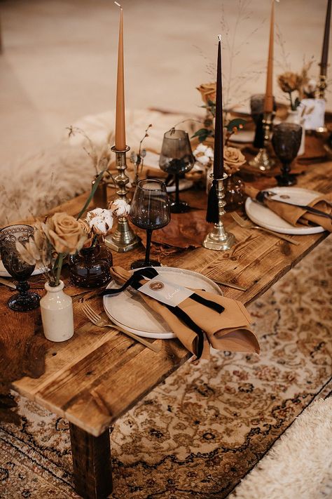 Western Wedding Decorations, Christmas Wedding Inspiration, Country Western Wedding, Western Themed Wedding, Shotgun Wedding, Cowboy Wedding, Festival Bride, Bohemian Bridal, Western Wedding