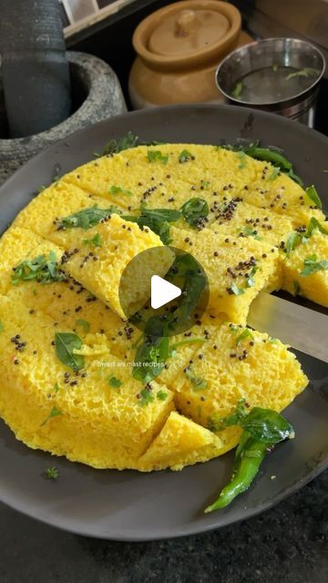 Khaman Dhokla, Maharashtrian Recipes, Dhokla Recipe, Chicken Biryani Recipe, Lata Mangeshkar, Biryani Recipe, Dinner Options, Instagram Reels, Biryani