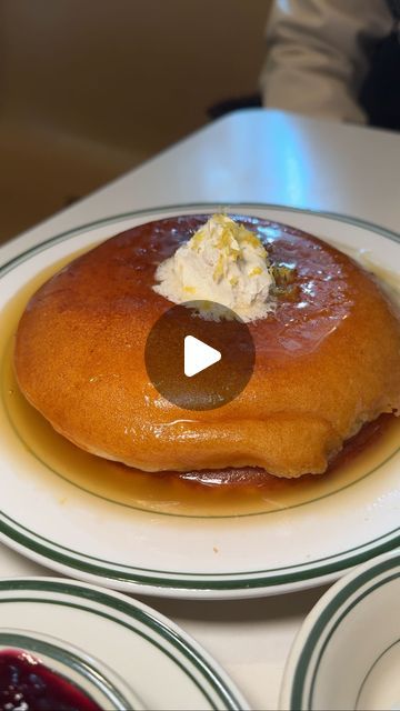 Cat | Food & Travel on Instagram: "They were SO GOOD I wanted y’all to experience this with me 😅. If you have yet to try the Honey Butter Pancakes from @goldendinerny I highly recommend 🥞 

Incredibly fluffy, they feel so light. I loved the lemon zest on the honey maple butter. It was perfect. The berry compote on the side is also delicious. Added a little freshness to it that reduced the sweetness of the pancakes perfectly. 

I went on a Tuesday around 4pm and sat down right away. So if you can, go on a weekday to avoid a long wait. Their Gochujang Wings were also 🔥" Fluffy Honey Butter Pancakes, Honey Butter Pancakes, Gochujang Wings, Butter Pancakes, Ny Food, Maple Butter, Berry Compote, Foods Healthy, Honey Butter