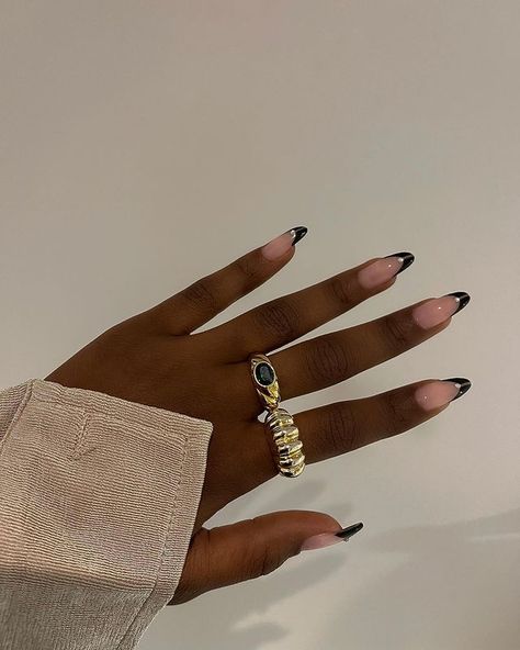 Always Ring, Mood Nails, Rounded Acrylic Nails, Oval Shaped Nails, Black French Tips, Nail Vinyls, M Instagram, Fake Nails With Glue, Black French