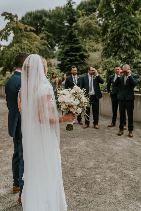 Bride and groom reveal to wedding party at Seattle park, long and classy wedding veil, pastel wedding bouquet, Seattle weddings North Bend Washington, First Look Wedding Photos, Elopement Bride, First Look Wedding, Wedding First Look, Book Me, Wedding Timeline, Wedding Party Photos, Big Party