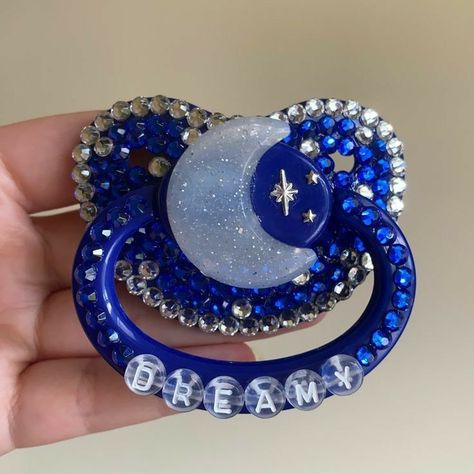 Pacifier Decorations Ideas, Blue Pacifier Aesthetic, Pacifiers For Adults, Fnaf Pacifier, Binkies Pacifiers, Bedazzled Pacifier, Pet Regre, Decorated Pacifiers, Pacifier Aesthetic