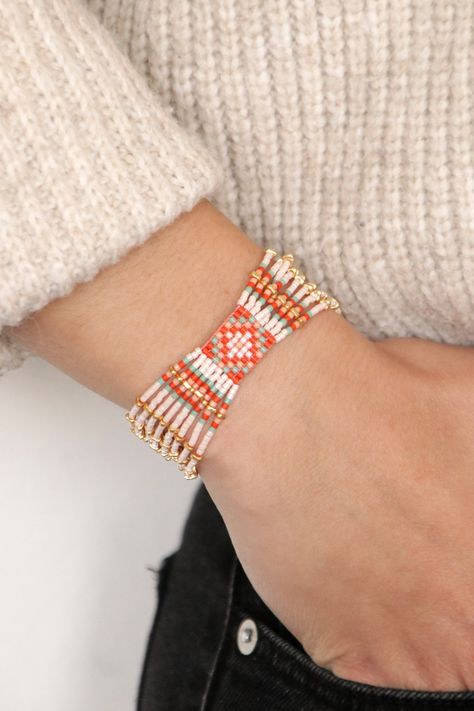 Miyuki Beaded Bracelets, Miyuki Bracelet Pattern, Bead Loom Bracelet, Bead Loom Designs, Loom Jewelry, Bracelet Miyuki, Beaded Earrings Tutorials, Miyuki Bracelet, Beaded Bracelets Tutorial