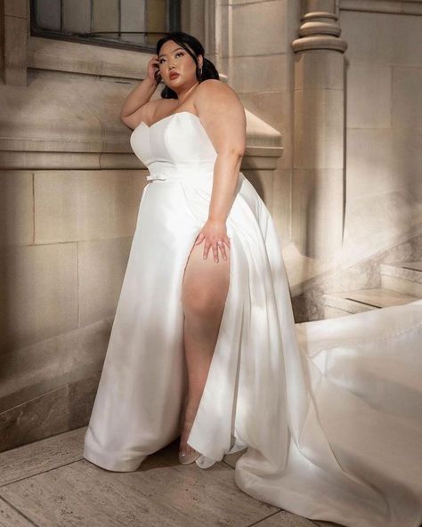 Launceston Tasmania, Curvy Wedding, Plus Wedding Dresses, Second Wedding Dresses, Marriage Dress, Plus Size Brides, Bow Wedding Dress, Plus Size Bride, Essense Of Australia