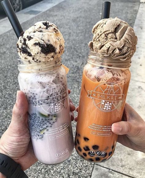 At MILK+T you don’t need to pay extra for boba or toppings.  All our drinks come in reusable glass jars at no extra cost. If brought back on your next visit, you get 10% off your drink. You can find us in Downtown Los Angeles, Portland, and Las Vegas - Credit: @dongkyuverymuch on instagram - #boba #bobatea  #milktea #dessertdrinks #dessert #bobawasted #bubbletea #asiandesserts #sustainability #sustainableliving #tea Kue Macaroon, Bubble Tea Recipe, Bubble Tea Boba, Boba Drink, Bubble Milk Tea, Milk Shakes, Pretty Drinks, Food Drinks Dessert, Boba Tea