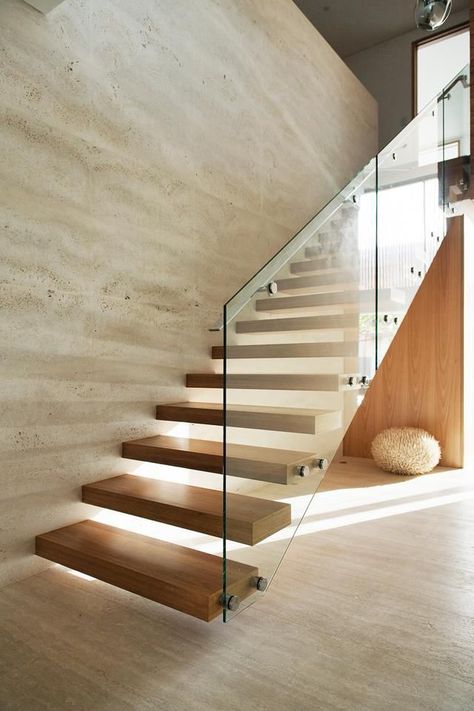 Glass Stairs Design, Glass Staircase Railing, درج السلم, Cantilever Stairs, Staircase Design Modern, Glass Balcony, House Staircase, Balcony Railing Design, Glass Stairs