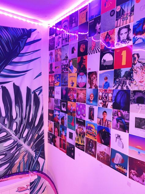 wall of album covers lol Music Wall In Bedroom, Album Covers On Wall Decor, Album Cover Bedroom Wall, Music Wall Bedroom Album Covers, Music Album Covers Aesthetic Wall Decor, Album Cover Wall Collage, Wall Of Album Covers, Photo Wall Album Covers, Music Album Covers Room Decor