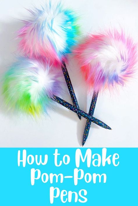 Fuzzy Pencil Toppers Diy, Pom Pom Pens, How To Decorate A Pen, Kids Makers Market Ideas, Diy Pen Toppers, Pom Pom Crafts To Sell, Decorating Pens, Decorative Pens, Pompom Crafts