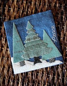 12 Month Banner, Fabric Christmas Cards, 3d Applique, Wool Appliqué, Wool Felt Projects, Wool Applique Patterns, Felted Wool Crafts, Fabric Postcards, Fabric Cards