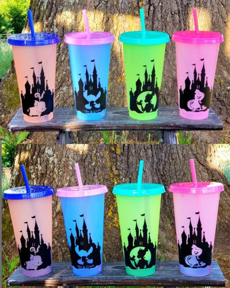 Color Changing Cups Vinyl, Cups Vinyl, Starbucks Art, Starbucks Cup Design, Starbucks Cup Art, Cricut Cups, Color Changing Cups, Colored Cups, Starbucks Diy