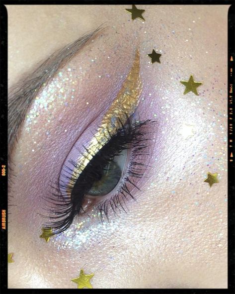 Aesthetic Makeup Lavender Glitter Makeup, Purple And Gold Makeup Looks, Gold And Purple Makeup, Purple And Gold Eye Makeup, Tangled Makeup, Purple And Gold Makeup, Golden Eyeliner, Rapunzel Makeup, Guard Makeup