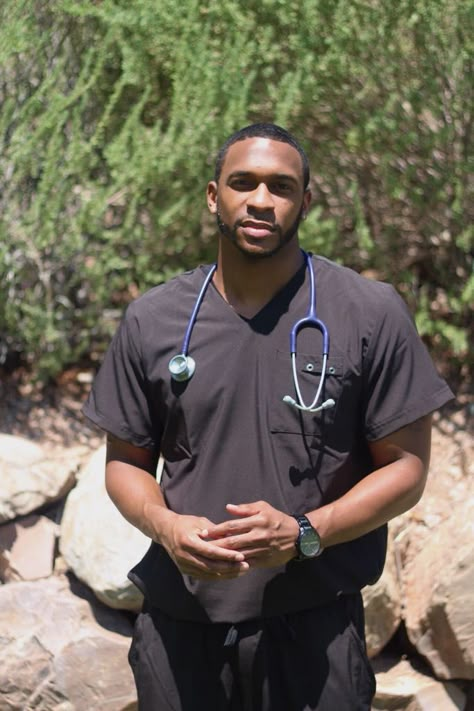 #Functionality, #stretch, with cooling technology is just what the #doctor ordered (get it?). @juscallme.doc is repping our new Men's Collection quite well. Man In Scrubs Aesthetic, Male Doctor Aesthetic Medical, Black Doctor Aesthetic, Medical Intern, Black Doctor, Nurse Photos, Medical Scrubs Outfit, Doctor Outfit, Male Senior Pictures