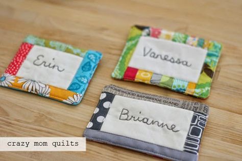 Fabric Name Tags, Quilt Guild Name Tag Patterns, Quilted Name Tags Ideas, Quilted Name Tags, Name Tags Ideas, Diy Name Tags, Melbourne Garden, Scrap Projects, Retreat Gifts