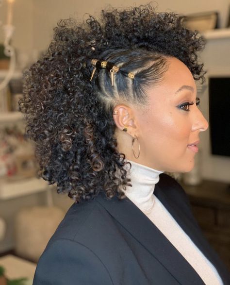 Black Curly Hairstyles Wedding, Easy Low Maintenance Hairstyles, Hairstyles For Coarse Hair, Black Hair Styles Natural, Wash And Go Hairstyles, Easy Black Hairstyles, Thick Coarse Hair, Cabello Afro Natural, Hair Business