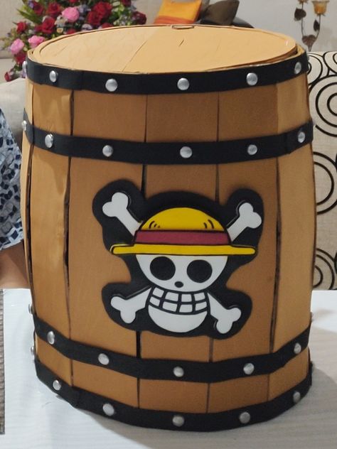 Barril qué funciona como caja de regalo, inspirado en one piece One Piece Party Ideas, One Piece Party Theme, One Piece Birthday Theme, Party Snack Table, One Piece Birthdays, Kids Valentine Boxes, One Piece Theme, Seventeenth Birthday, Birthday Pinata