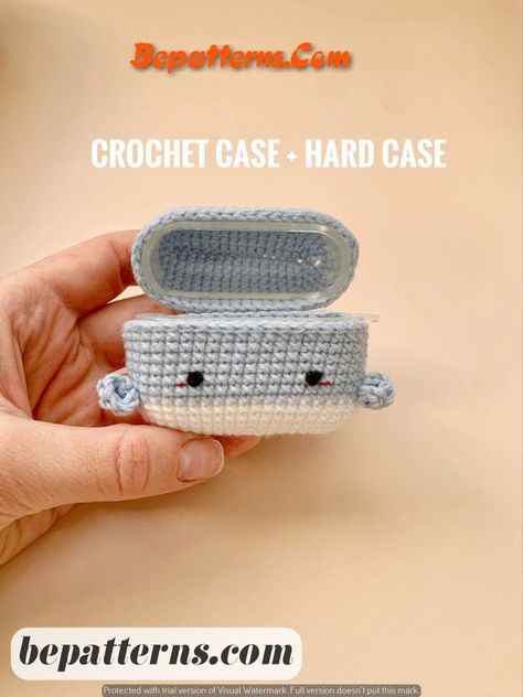 Easy Crochet Pouch Patterns: Quick Projects for Instant Gratification Airpods Knitting Case, Airpod Pro Crochet Case Pattern, Crochet Case For Airpods, Airpod Pro Crochet Case, Airpod Pouch Crochet, Crochet Airpods Pro Case Pattern Free, Airpods Pro Crochet Case, Airpod Case Crochet Pattern Free, Airpods Crochet Case