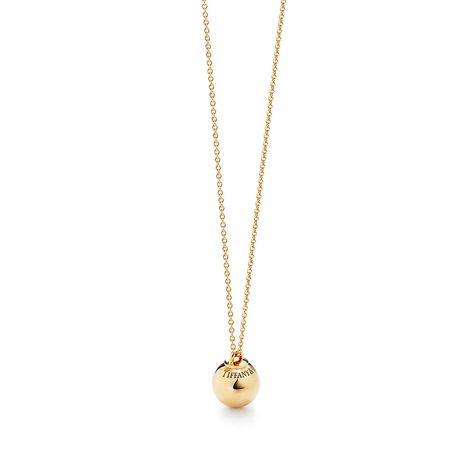 Tiffany & Co - Necklace Colar Tiffany E Co, Tiffany Hardwear, Tiffany And Co Necklace, Tiffany Necklace, Infinity Pendant, International Jewelry, Tiffany Jewelry, Wear Necklaces, Elegant Pendant