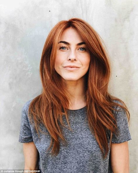 She's red-y! Julianne finished off her caption with some happy words alongside four selfie... Shades Of Red Hair, Red Ombre Hair, Red Blonde Hair, Natural Red Hair, Long Red Hair, Julianne Hough, Auburn Hair, Copper Hair, Red Hair Color