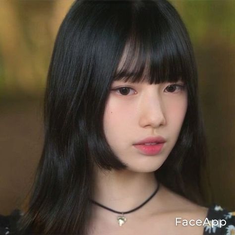 Suzy Hairstyle, Japanese Side Bangs, Japanese Bangs, Cut Side Bangs, Lee Doona, Hair Colour Design, Hair Curling Tips, Image Swag, Hair Tutorials Easy