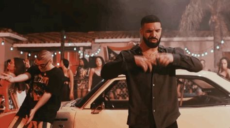 https://thefader-res.cloudinary.com/private_images/w_640,c_limit/mia4_vm2jgt/bad-bunny-drakes-mia-video-gifs.gif Drake Gif, Dc Banner, Bad Bunny, Aesthetic Anime, Drake, Banners, Gif, Anime, Fictional Characters