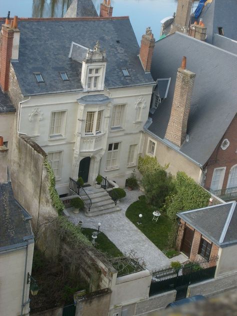 cool. is that attached houses? Is that the sea behind? Very interesting. Private Courtyard, French Architecture, French Chateau, Miniature Houses, French Country House, French House, Miniature Garden, Front Garden, French Style