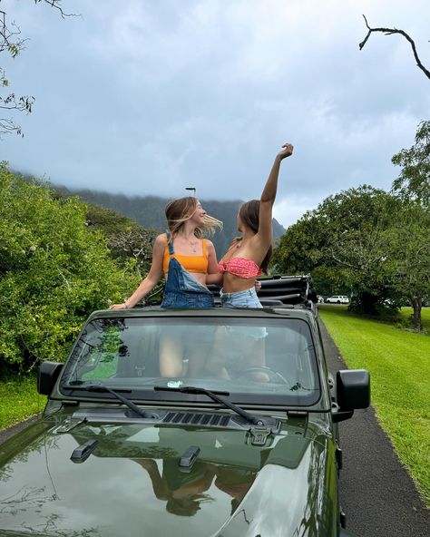 jeep life in Hawaii = the best life Hawaii Life Aesthetic, Hawaii Jeep, Jeep Summer, Life In Hawaii, Hawaii Pics, Moodboard Design, Hawaii Aesthetic, Hawaii Pictures, Hawaii Trip