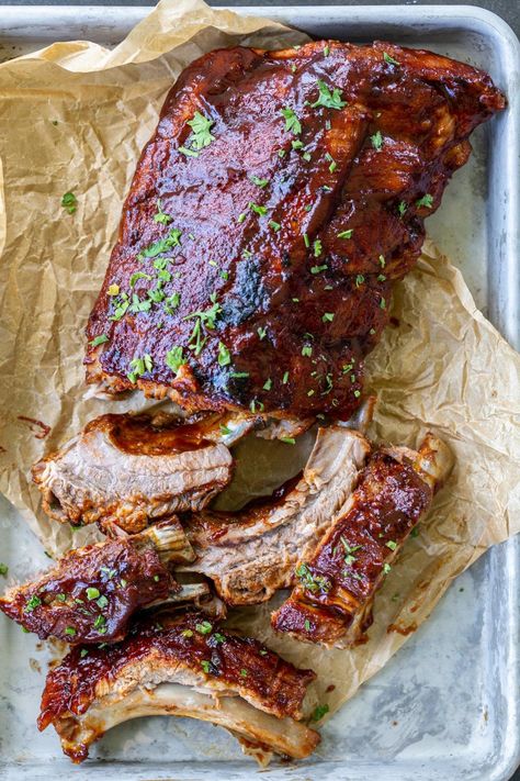 This recipe for Instant Pot ribs is fall-off-the-bone delicious. If you’ve never made ribs in the pressure cooker before, you’re in for quite the treat. Ribs In Instant Pot, Oven Baked Pork Ribs, Quick Stir Fry Recipes, Baked Pork Ribs, Instant Pot Ribs, Meat Entrees, Homemade Bbq Sauce Recipe, Kitchen Materials, Bbq Pork Ribs