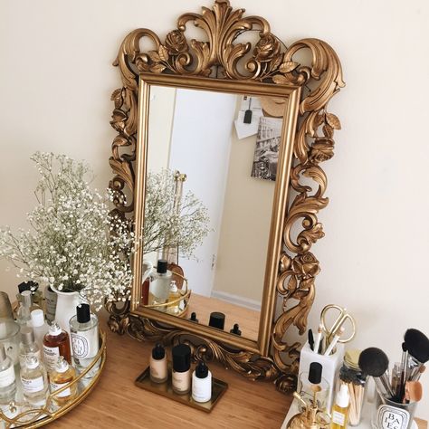 new interiors: the antique mirror Interior Design Minimalist, Mirror Inspiration, Makeup Room Decor, Ornate Mirror, Room Deco, Room Update, Vanity Decor, Makeup Room, Bedroom Vintage