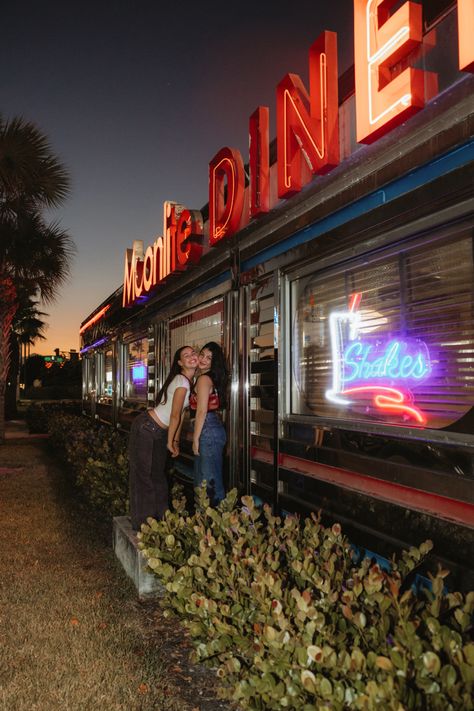 diner, old school diner, palm trees, friends Old School Diner, Pops Diner, Diner Aesthetic, Neon Lights, Neon Lighting, Diner, Palm Trees, Old School, Trees