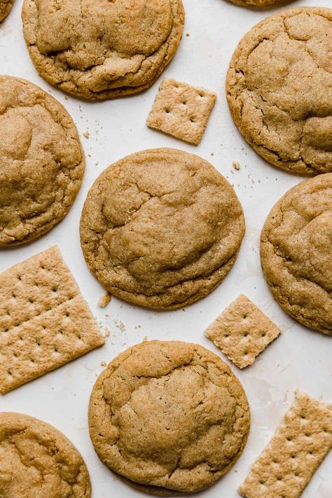 Graham Cracker Cookies are a brown sugar cookie that is packed with graham cracker crumbs to bring you the most amazing graham cookies recipe! Honey Graham Cookies, The Last Crumb Cookies, Healthy Recipes With Graham Crackers, Soft Graham Cracker Cookies, Graham Cookies Recipe, Gram Cracker Cookies, Teddy Graham Cookies, Graham Cracker Cookies Recipe, Gram Cracker Recipe