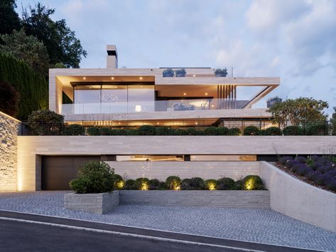 Modern Architecture Design, Hillside House, Best Modern House Design, Lake Zurich, Luxury Modern Homes, Modern Villa Design, Modern House Facades, House Outside Design, Modern Architecture House