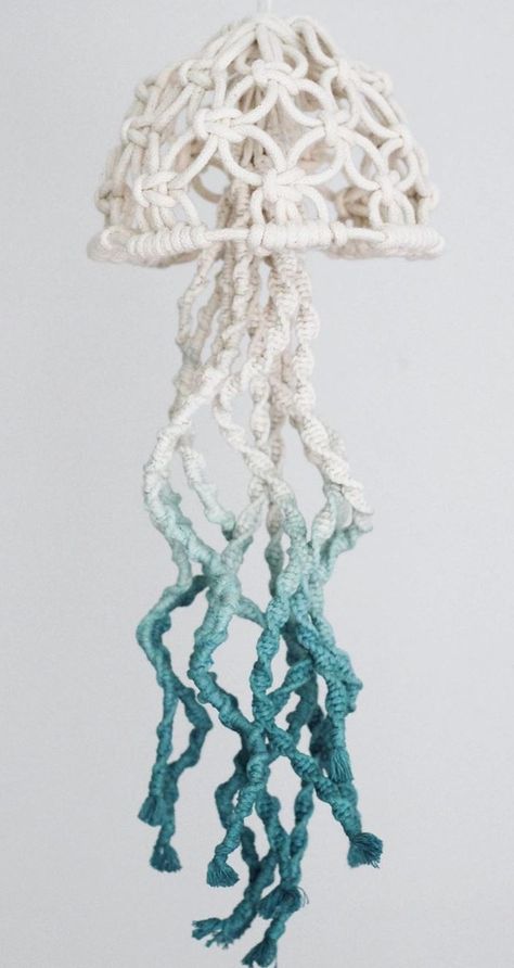 Macrame Seashell, Macrame Ocean, Macrame Jellyfish, Macrame Sea, Macrame Shell, Macrame Fish, Diy Macrame Projects, Macrame Beach, Weaving Loom Diy