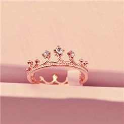 Crown Rings, Quinceanera Jewelry, Indian Jewellery Design Earrings, Princess Ring, Rhinestone Crown, Gold Ring Designs, Crown Ring, Jewelry Design Earrings, Fancy Jewelry