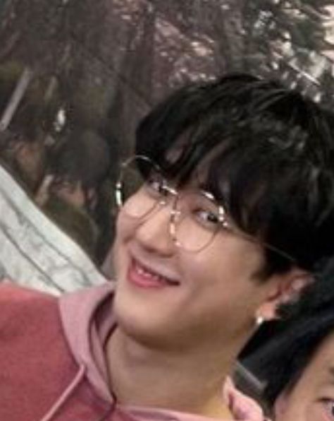 Cute changbin stray kids meme face Funny Stray Kids, Stray Kids Cute, Skz Funny, Funny Pictures For Kids, Kids Glasses, Funny Kpop Memes, Silly Faces, Cute Cute, Skz In Cute