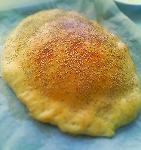 Turkish balloon bread (Balon Ekmek) Balloon Bread, Homemade Bread Recipes, Flat Bread, Bread Recipes Homemade, Quick Bread, Flatbread, How To Make Bread, Homemade Bread, Other Recipes