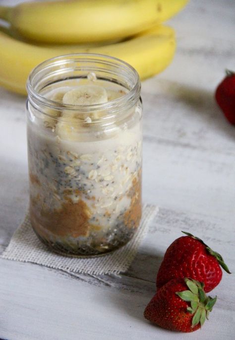 Banoffee Overnight Oats Chickpeas And Rice, Overnight Quinoa, Apple Walnut Salad, Main Salad, British Desserts, Banoffee Pie, Walnut Salad, Lentil Curry, Oats Recipes