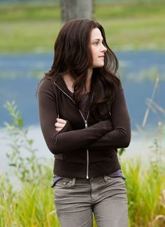 Bella Y Edward, Twilight Eclipse, Kristen Stewart Twilight, The Twilight Saga Eclipse, Twilight Outfits, Twilight Saga Series, Robert Pattinson Twilight, Kristin Stewart, Bella Cullen