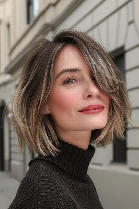 Chin Length Hair For Square Faces, Best Haircut For Square Face, Bob Haircut Oval Face, Choppy Chin Length Hair, Haircuts For Square Face, Haircut Oval Face, Haircut For Oval Face, Haircut Oval, Haircut For Big Forehead