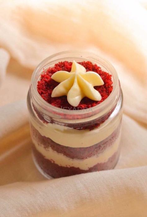 Red Velvet Jar Cake, Jar Cakes, Jar Cake, Cake In A Jar, Cake With Cream Cheese Frosting, Cake Photography, With Cream Cheese Frosting, Cake With Cream Cheese, Photo Cake