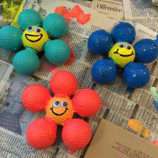 Golf Ball Upcycle, Critter Crafts, Ball Craft, Golf Crafts, Golf Birthday Gifts, Golf Ball Gift, Golf Ball Crafts, Golf Cards, Garden Globes