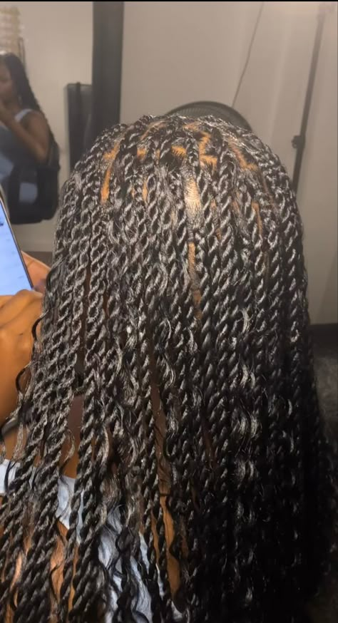 Hairstyles For My Birthday, Sweet Sixteen Hairstyles, Boho Senegalese Twist, Hairstyles For Back To School, Invisible Braids, Senegalese Twist Hairstyles, Natural Hair Styles For Black, Twists Braids, Hair Styles For Black Women