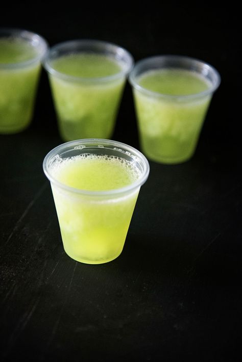 Key Lime Margarita Jell-O Shot Coconut Lime Margarita Recipe, Margarita Shots, Tequila Jello Shots, Lemon Lime Margarita, Margarita Mocktail Recipe, Margarita Jello, Key Lime Margarita, Lime Margarita Recipe, Best Jello Shots