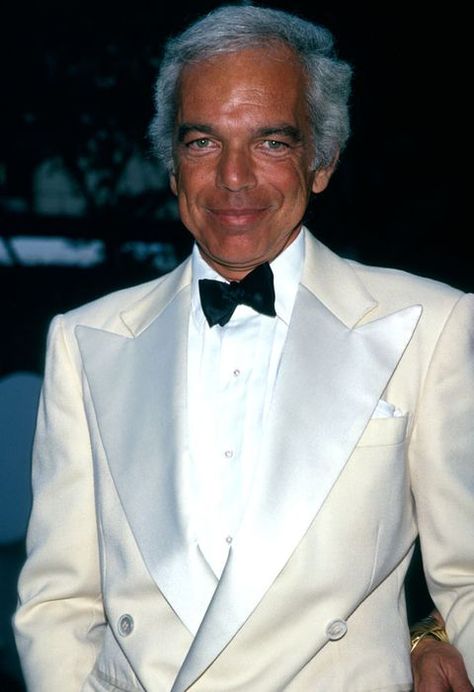 Ralph Lauren Photoshoot, Ralph Lauren Fashion Show, Ralph Lauren Fashion, Fashion Creator, The American Dream, Dinner Jacket, Ralph Lauren Style, Vintage Mens Fashion, Latest News Headlines