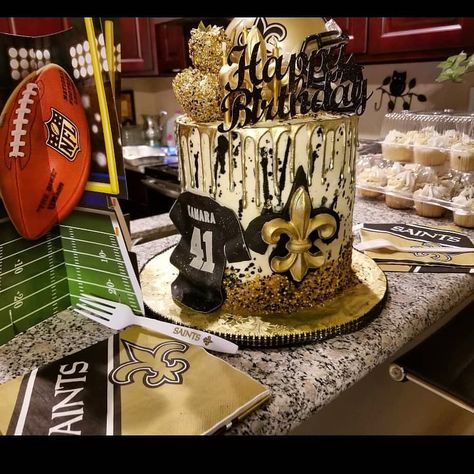 BSweetorElse on Instagram: “#Celebrating @saints all week #blackandgold #Drip  with  #BSweetCakes” Saints Birthday Cake, New Orleans Saints, Birthday Cakes, Black And Gold, Birthday Cake, Festival, Holiday Decor, Cake, Birthday