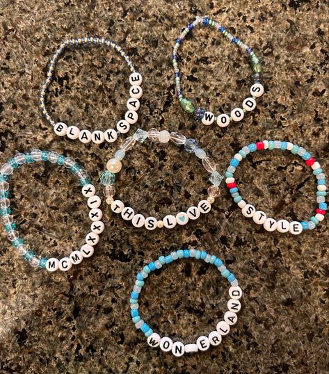 Style Bracelet Taylor Swift, 1989 Taylor Swift Bracelet Ideas, Blank Space Bracelet, 1989 Taylor Swift Friendship Bracelet, 1989 Friendship Bracelet Ideas, 1989 Bracelet Ideas, 1989 Bracelet Taylor Swift, 1989 Bracelet, 1989 Friendship Bracelet