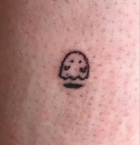 Ghost Stick And Poke Tattoo, Tiny Stick N Poke Tattoos, Indie Stick And Poke, Alt Stick And Poke Tattoo, Small Cute Stick And Poke Tattoos, Simple Stick And Poke Tattoo Grunge, Y2k Simple Tattoo, Stick And Poke Tattoo Ghost, Small Tattoos Edgy