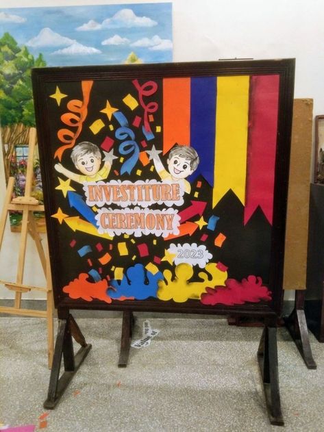 Investure Ceremony Board Decoration, Orientation Board Ideas, Softboard Ideas, Soft Board Decoration, Display Boards For School, School Exhibition, Hearts Paper Crafts, Soft Board, Investiture Ceremony