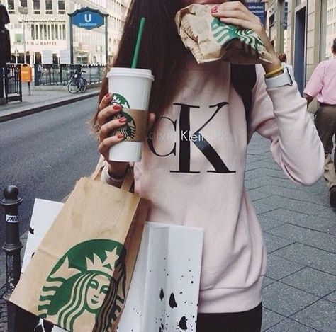 Starbucks Girl, Tumblr Girly Aesthetic 2013, Boom Clap, Summer Tumblr, 2010s Aesthetic, 2010s Nostalgia, Pink Tumblr Aesthetic, Girls Tumbler, Super Rich Kids