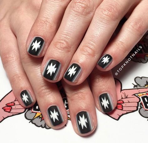 Black And Turquoise Nails Western, Simple Western Aztec Nails, Aztec Nails Simple, Simple Aztec Nail Designs, Black And White Aztec Nails, Aztec Nail Art, Indian Nails, Aztec Nails, White Nails